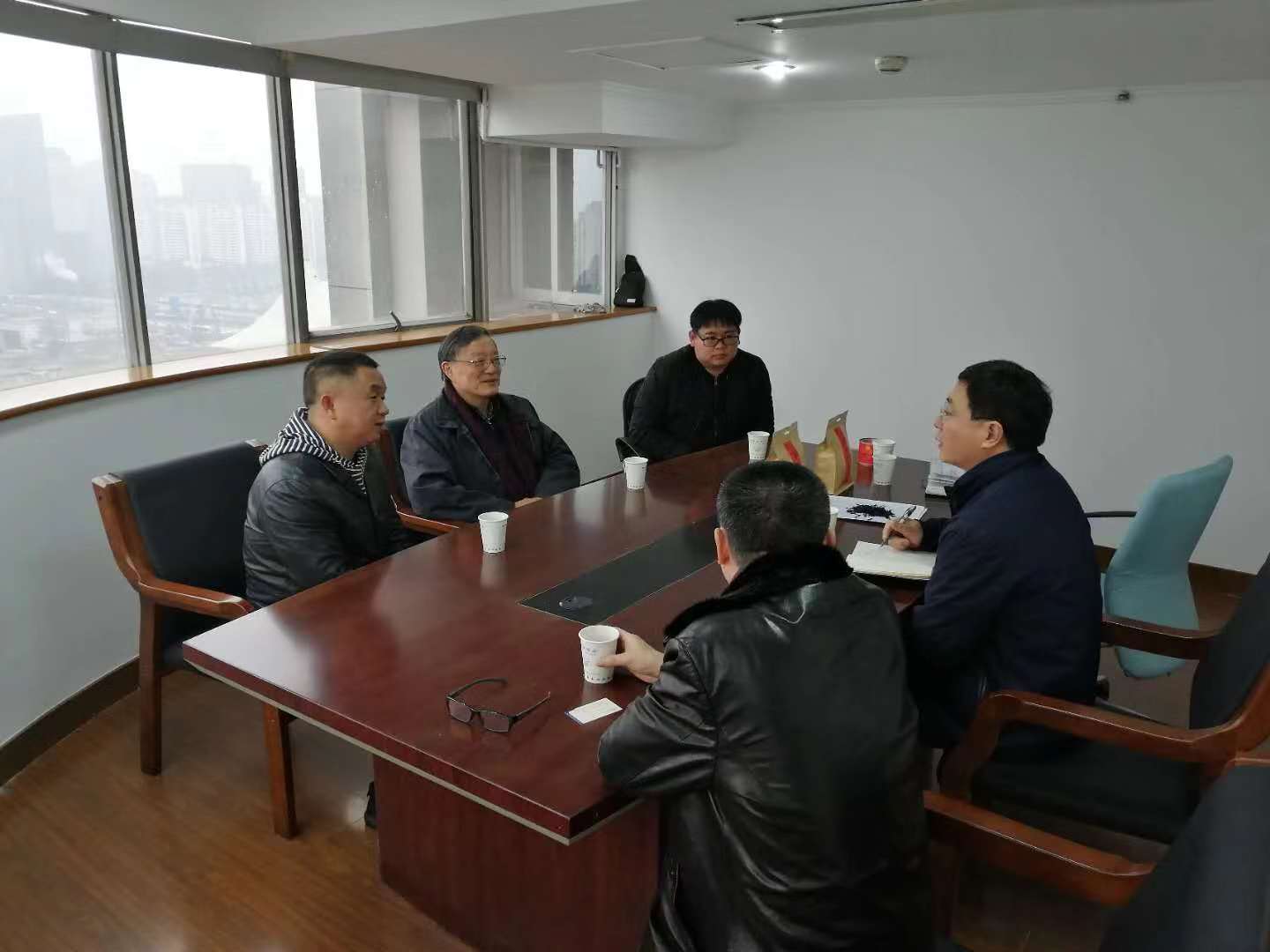开云体云APP官网入口与遂昌县茶企交流座谈