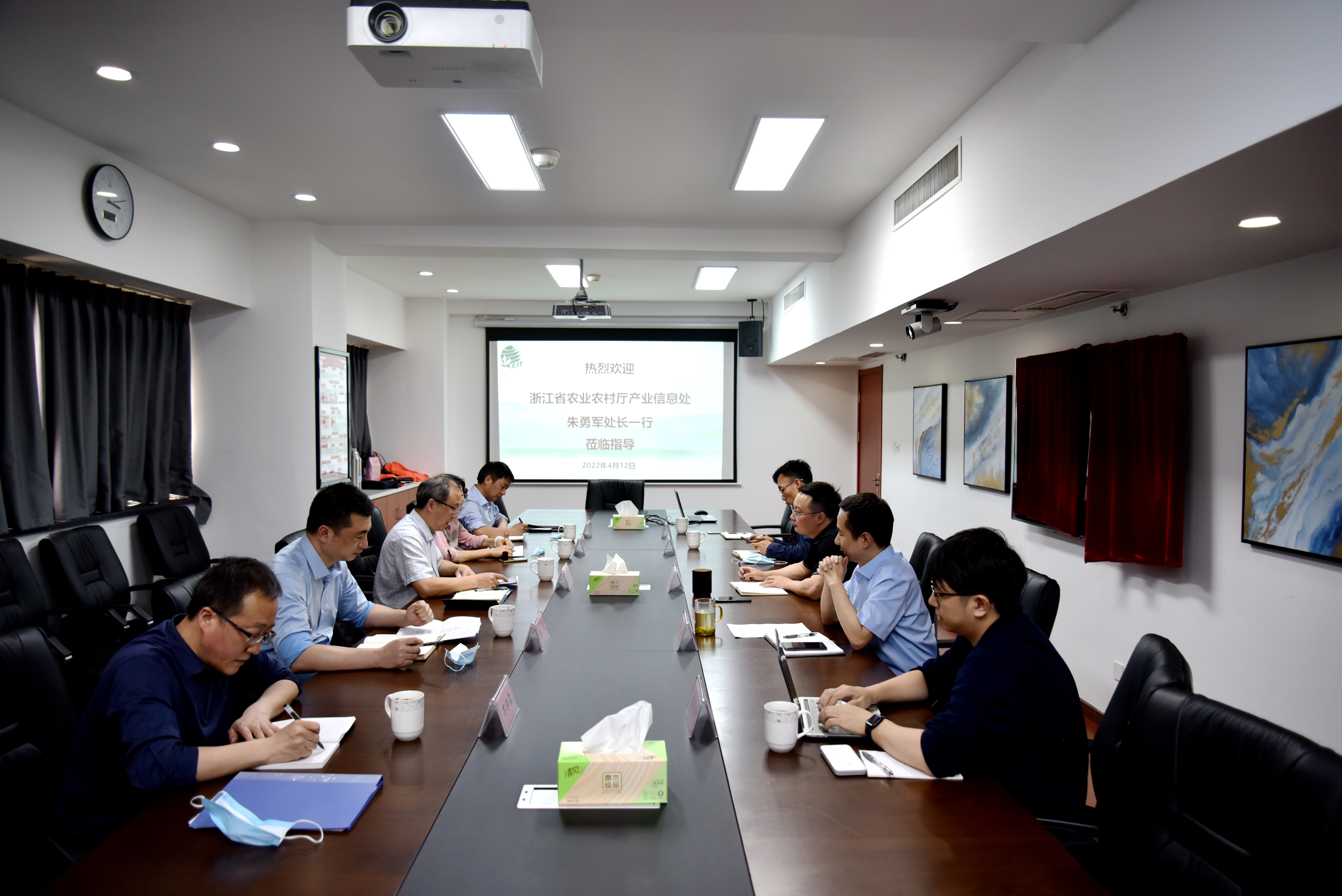 省农业农村厅产业信息处处长朱勇军一行莅临开云体云APP官网入口调研指导