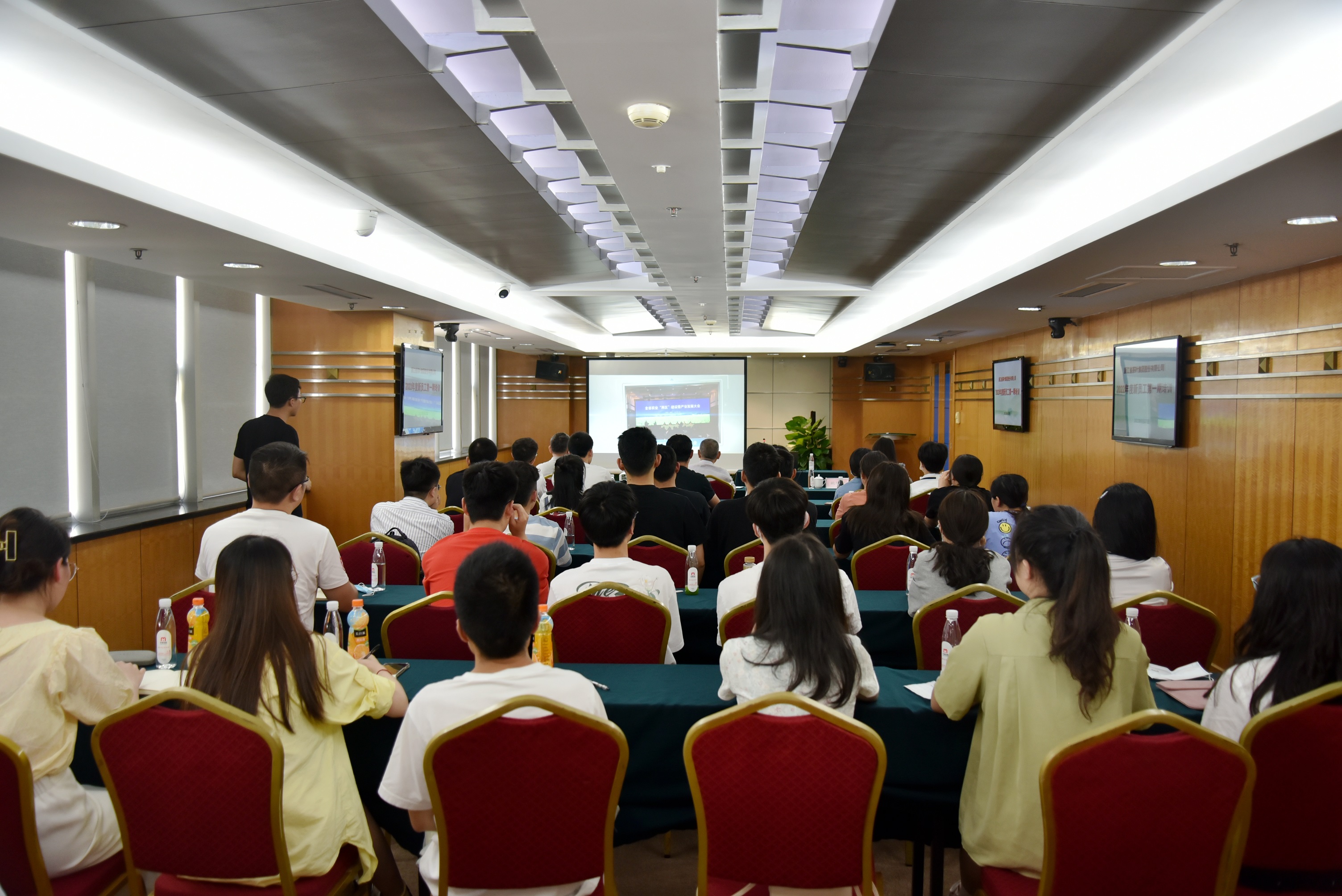 以梦为马，不负韶华——开云体云APP官网入口2022年度新员工第一期培训活动圆满结束