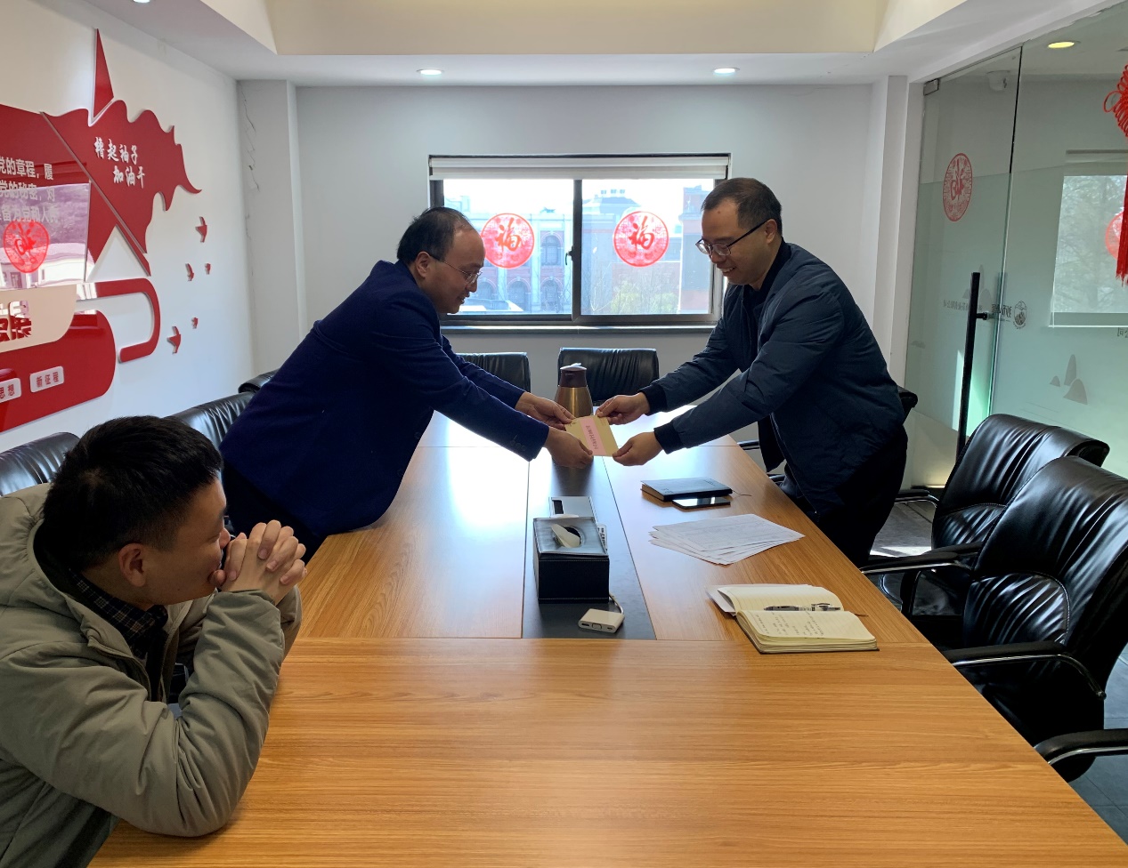 西湖区供销社领导赴开云体云APP官网入口狮峰茶业公司开工慰问