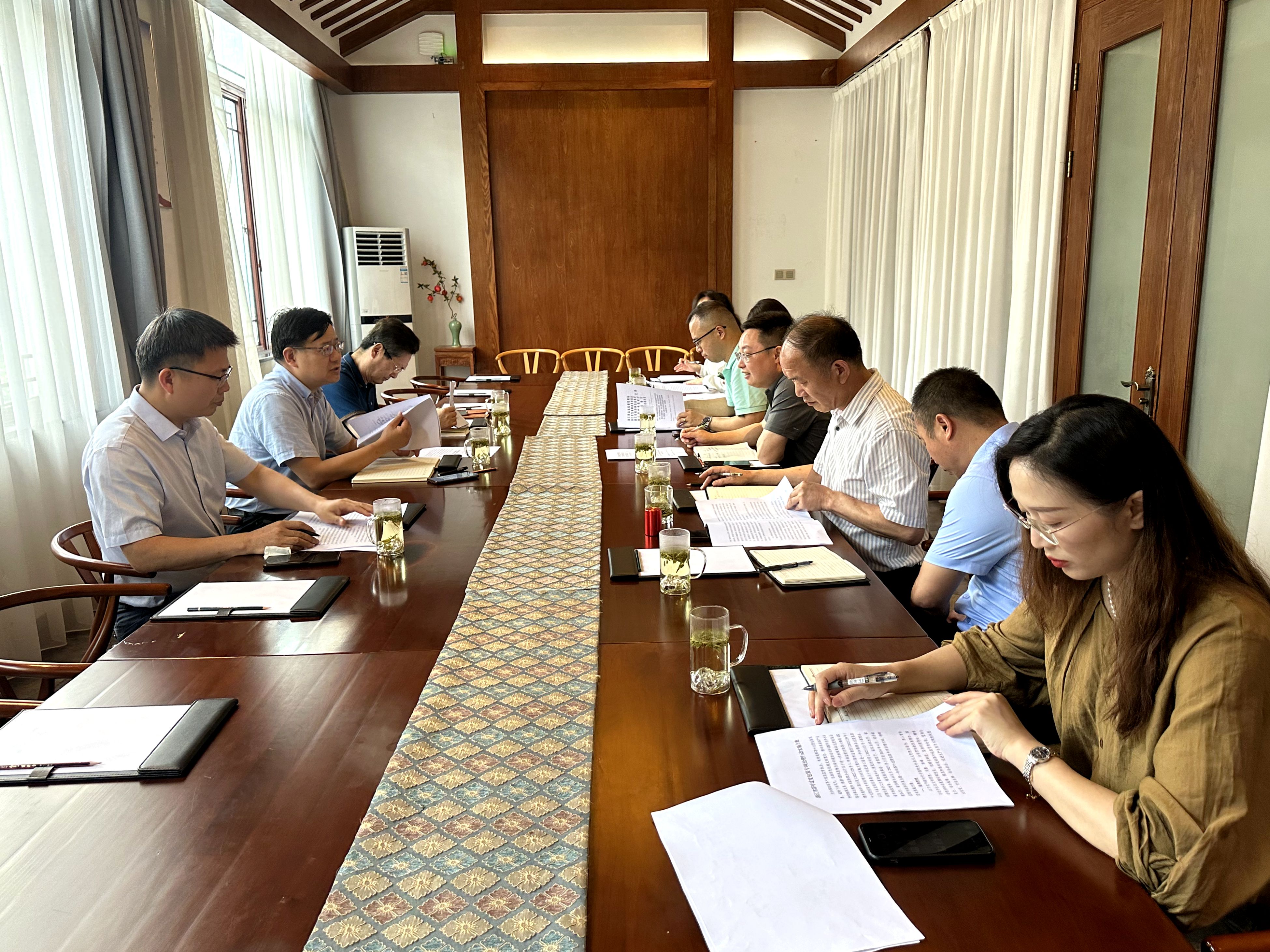 省供销社理事会副主任沈省文赴开云体云APP官网入口开展茶叶过度包装专项治理调研